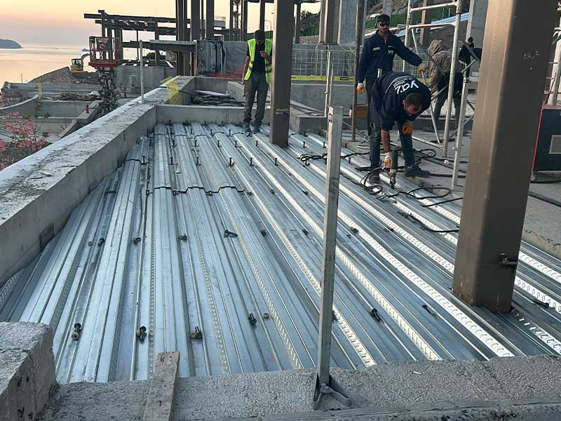 Stud Duvar – İstanbul